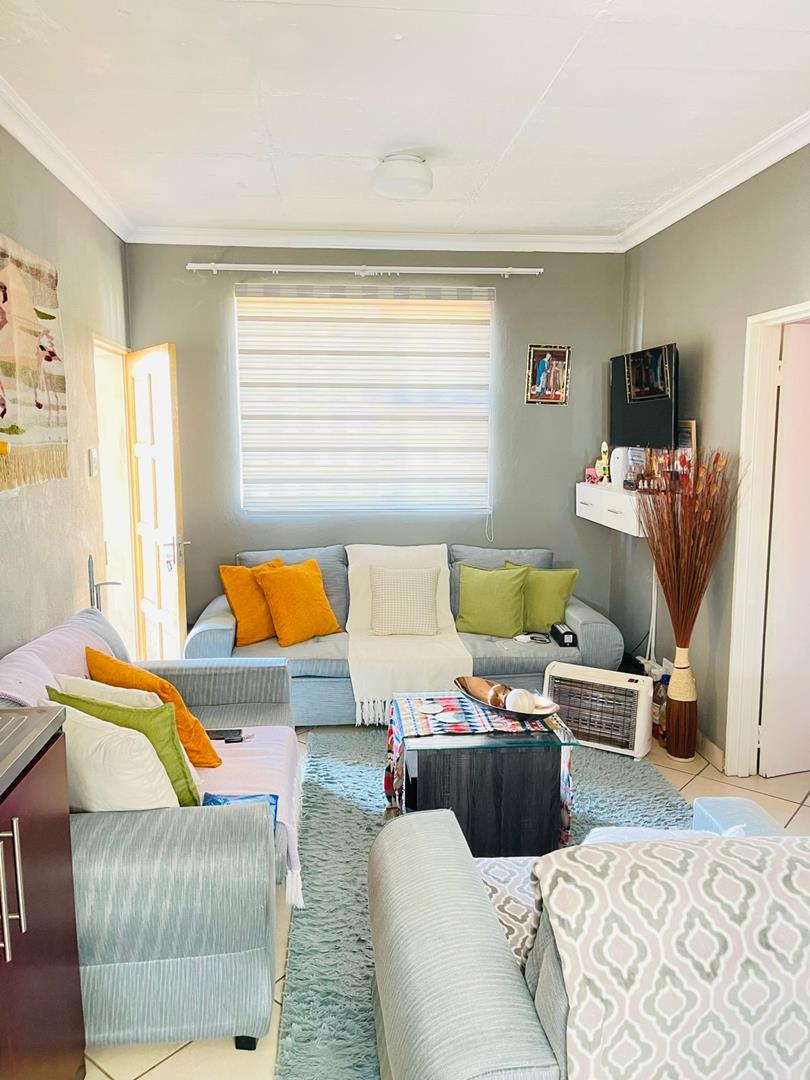 2 Bedroom Property for Sale in Madadeni KwaZulu-Natal