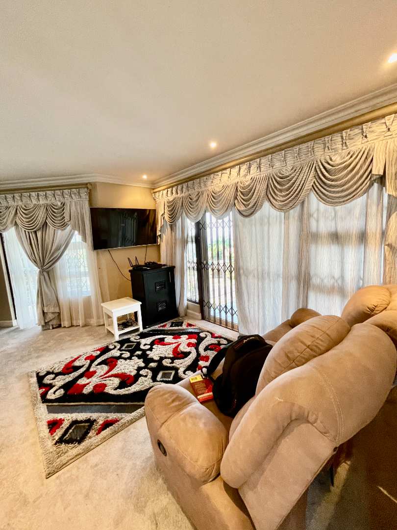 5 Bedroom Property for Sale in Prestondale KwaZulu-Natal