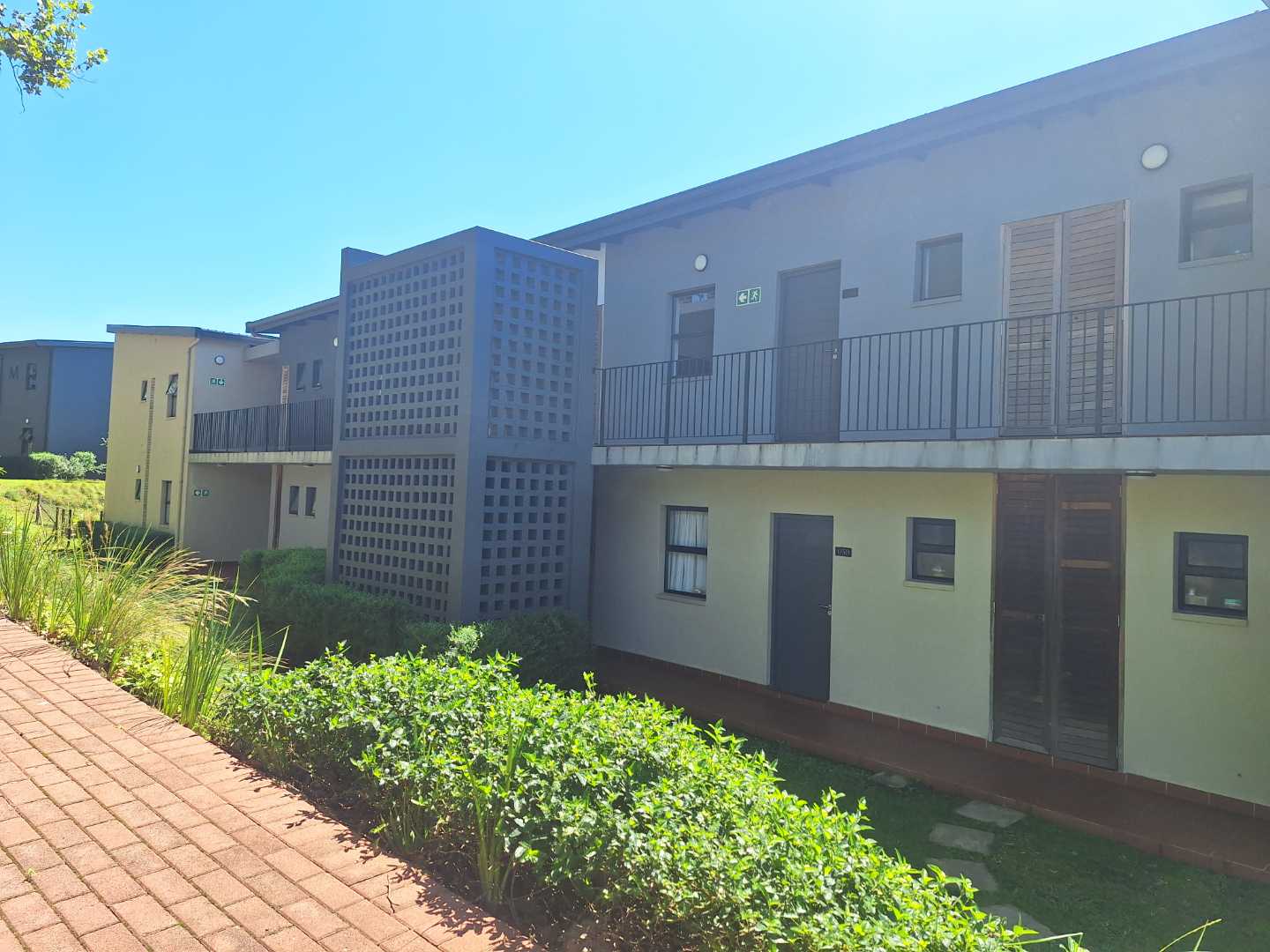 To Let 2 Bedroom Property for Rent in Waterfall KwaZulu-Natal