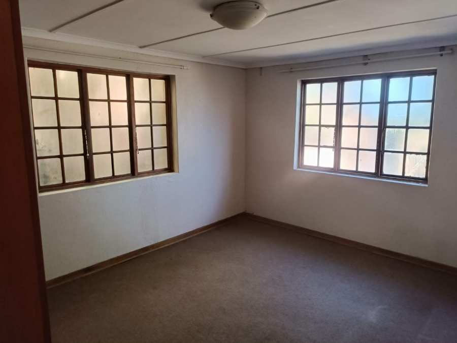 To Let 6 Bedroom Property for Rent in Westgate KwaZulu-Natal