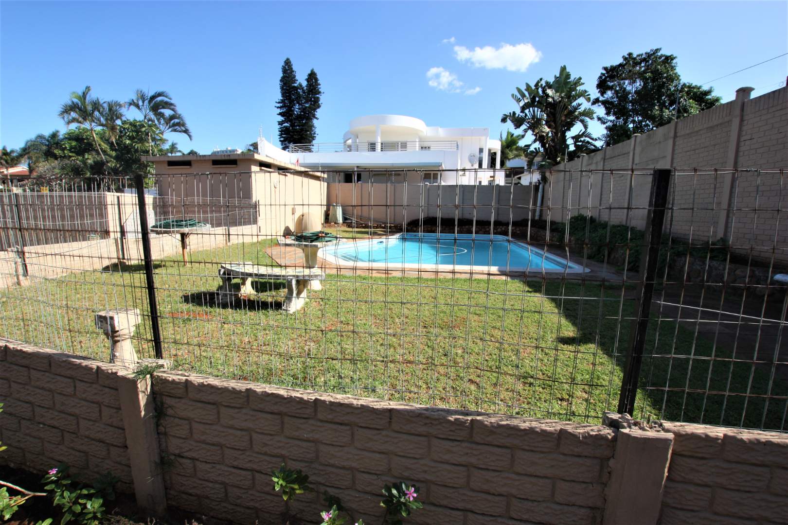 To Let 3 Bedroom Property for Rent in Durban North KwaZulu-Natal