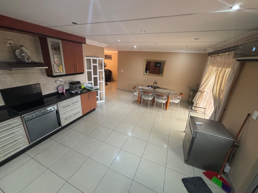 3 Bedroom Property for Sale in Queensburgh KwaZulu-Natal