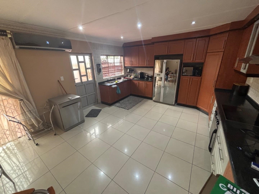 3 Bedroom Property for Sale in Queensburgh KwaZulu-Natal