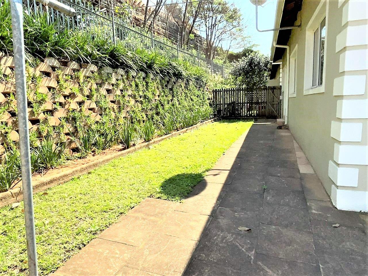To Let 4 Bedroom Property for Rent in Athlone KwaZulu-Natal