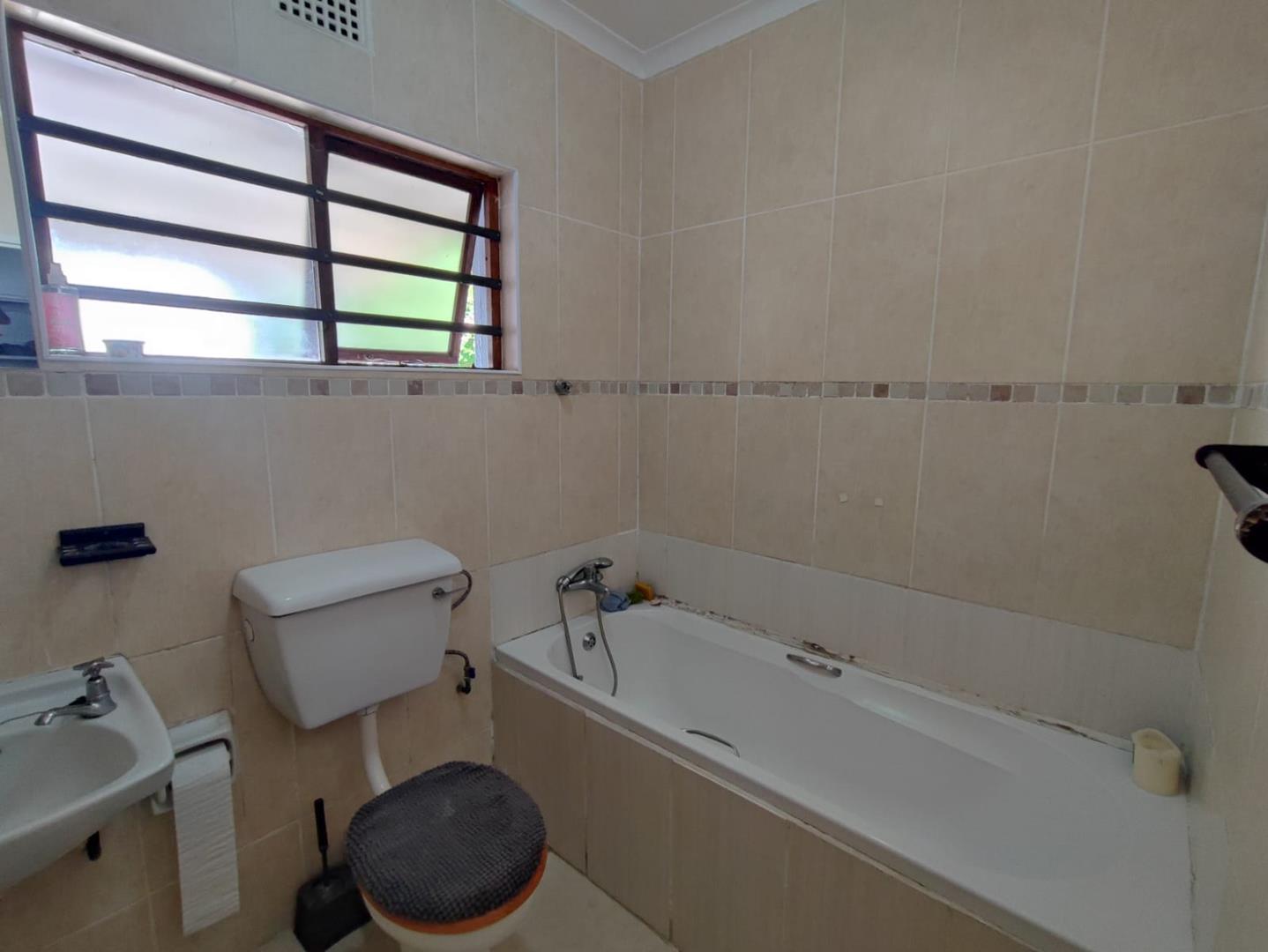 To Let 4 Bedroom Property for Rent in Meer En See KwaZulu-Natal