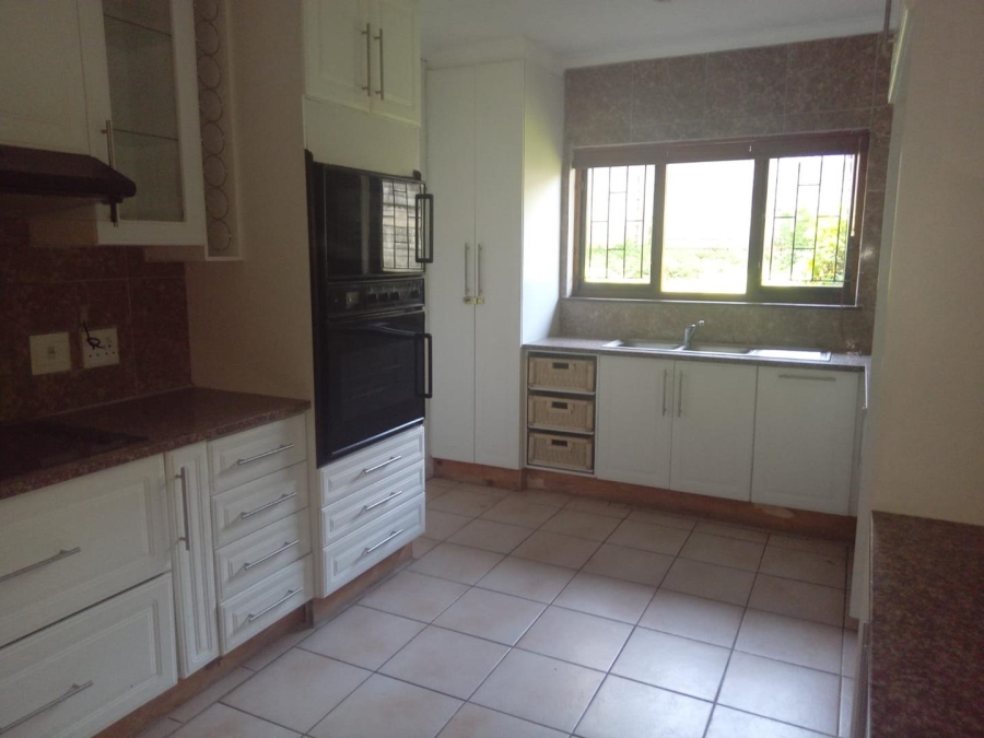 To Let 4 Bedroom Property for Rent in Glen Anil KwaZulu-Natal