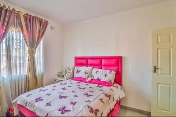 3 Bedroom Property for Sale in Mount Vernon KwaZulu-Natal