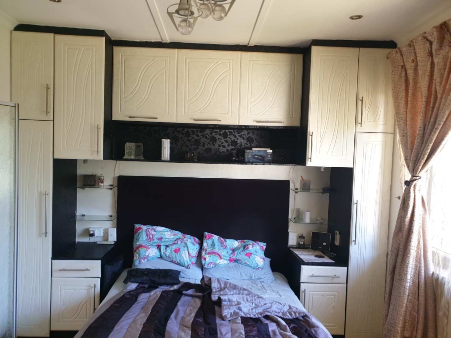 To Let 3 Bedroom Property for Rent in Queensburgh KwaZulu-Natal