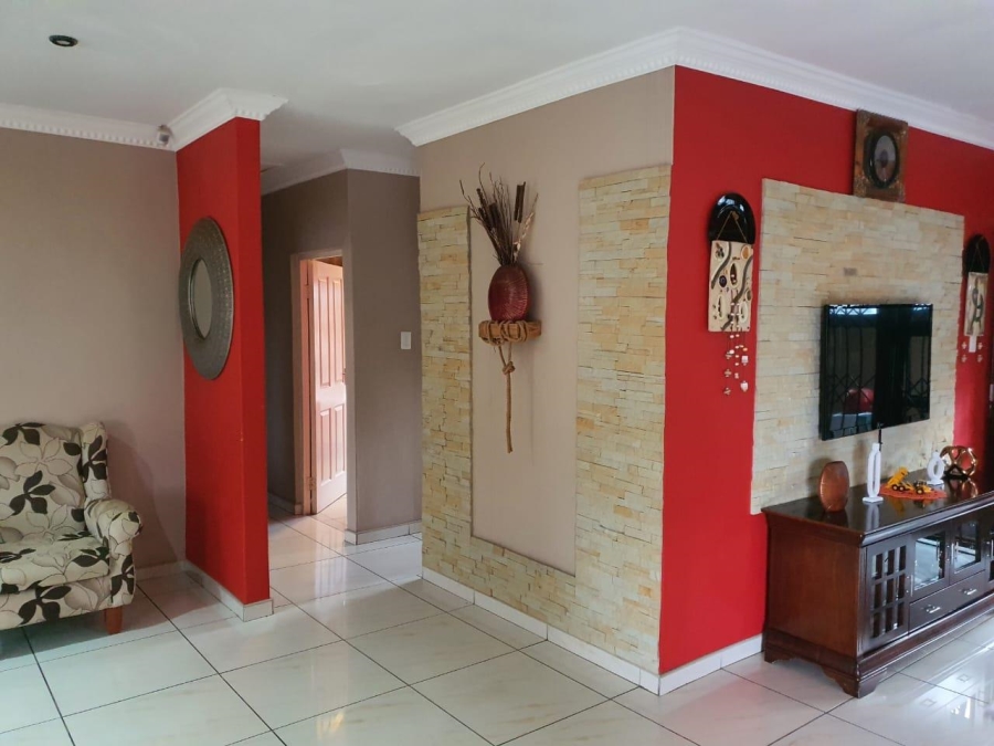 3 Bedroom Property for Sale in Brackenham KwaZulu-Natal