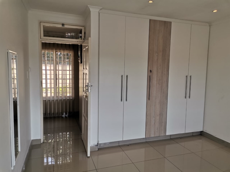 To Let 4 Bedroom Property for Rent in Sunningdale KwaZulu-Natal
