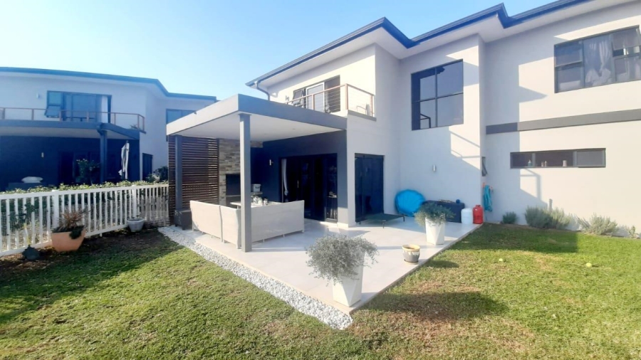 To Let 3 Bedroom Property for Rent in Salt Rock KwaZulu-Natal