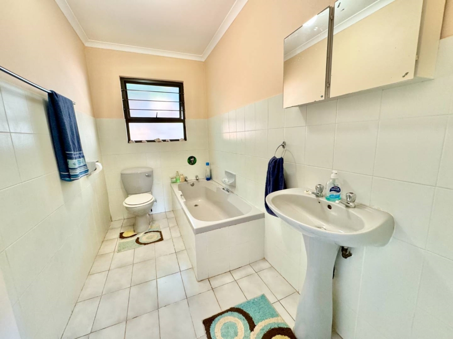 3 Bedroom Property for Sale in Sunningdale KwaZulu-Natal