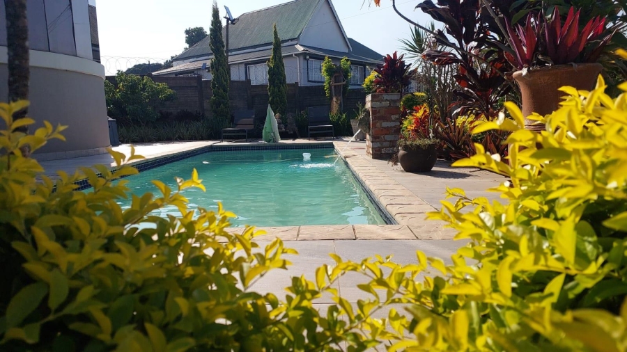 8 Bedroom Property for Sale in Malvern KwaZulu-Natal