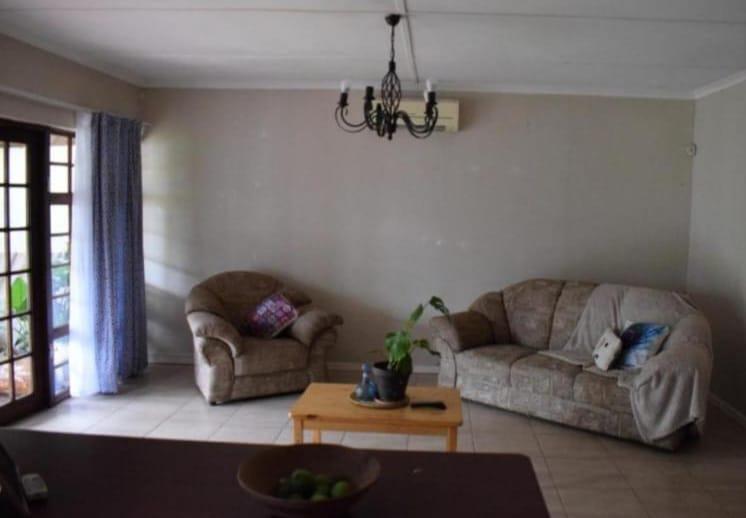 To Let 3 Bedroom Property for Rent in Amanzimtoti KwaZulu-Natal