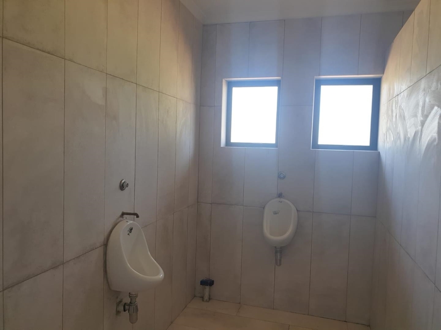 To Let 5 Bedroom Property for Rent in Verulam KwaZulu-Natal