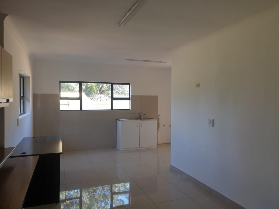 To Let 5 Bedroom Property for Rent in Verulam KwaZulu-Natal