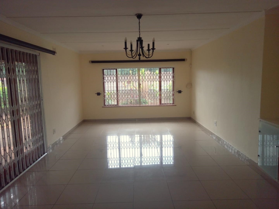 2 Bedroom Property for Sale in Sunningdale KwaZulu-Natal