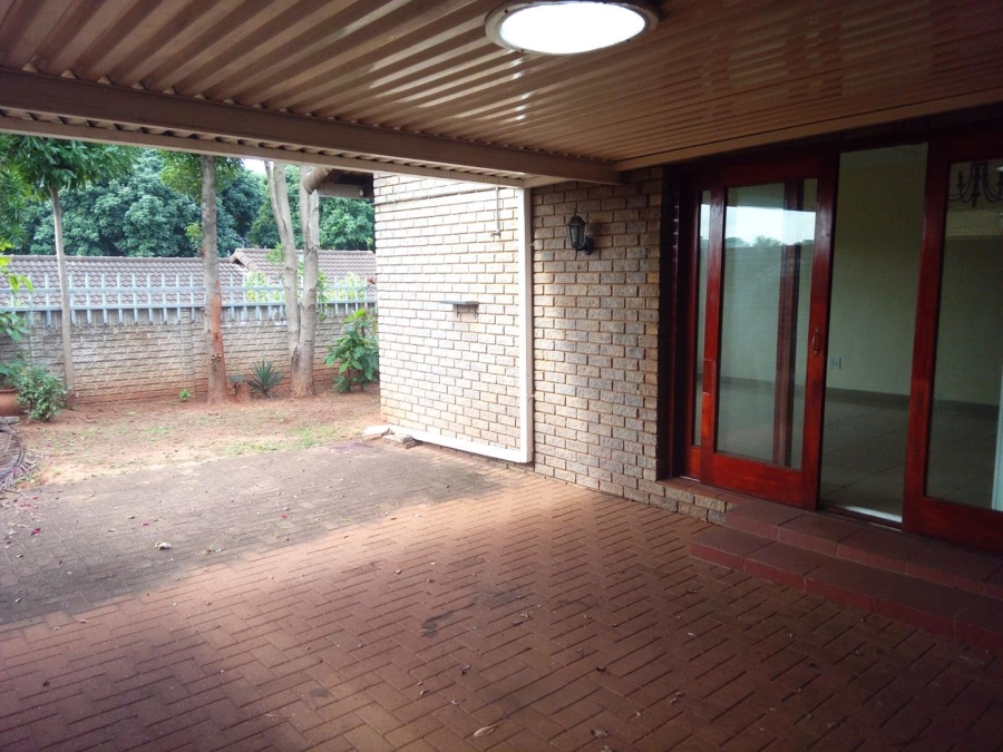 2 Bedroom Property for Sale in Sunningdale KwaZulu-Natal