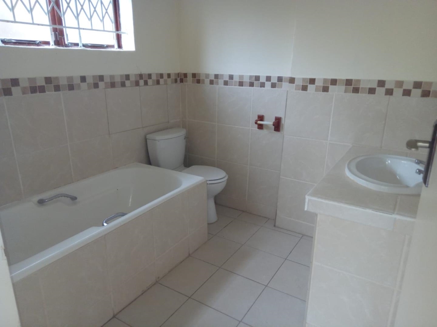 2 Bedroom Property for Sale in Sunningdale KwaZulu-Natal