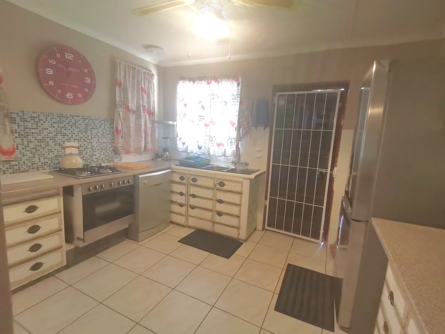 To Let 3 Bedroom Property for Rent in Ramsgate KwaZulu-Natal