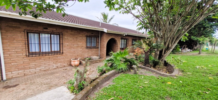 5 Bedroom Property for Sale in Port Edward KwaZulu-Natal