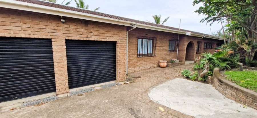 5 Bedroom Property for Sale in Port Edward KwaZulu-Natal