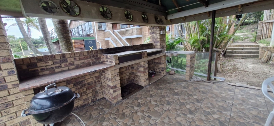 5 Bedroom Property for Sale in Port Edward KwaZulu-Natal