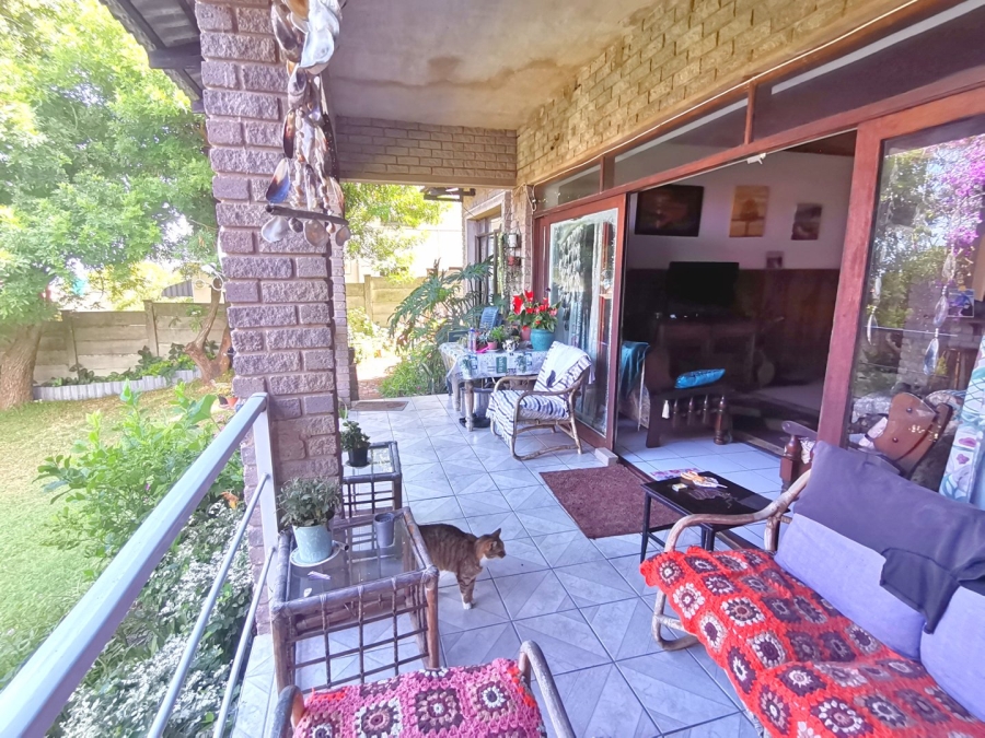 5 Bedroom Property for Sale in Beacon Rocks KwaZulu-Natal