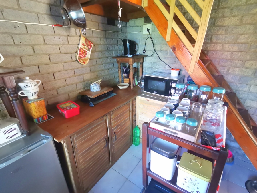 5 Bedroom Property for Sale in Beacon Rocks KwaZulu-Natal