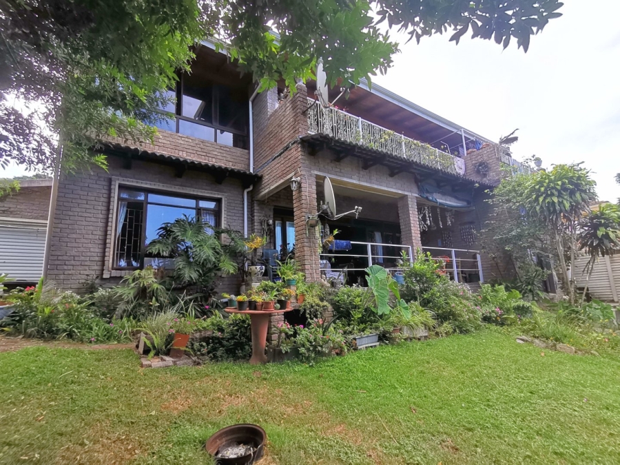 5 Bedroom Property for Sale in Beacon Rocks KwaZulu-Natal