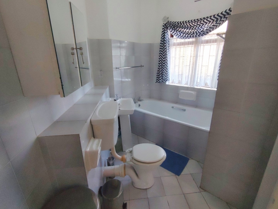 2 Bedroom Property for Sale in Uvongo Beach KwaZulu-Natal