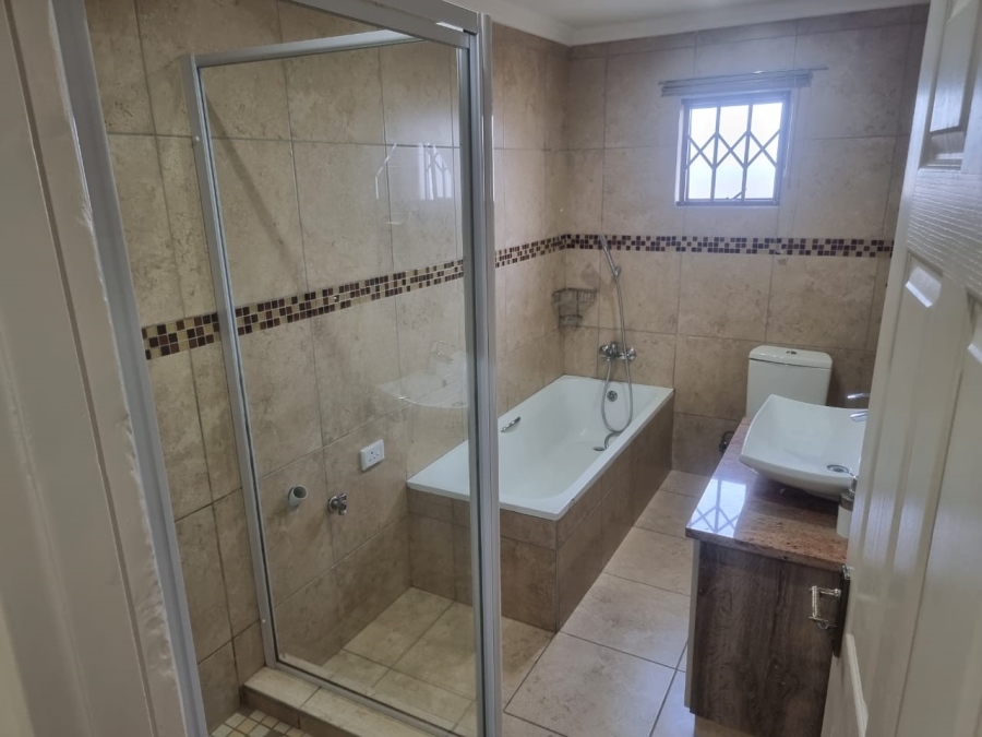 To Let  Bedroom Property for Rent in Malvern KwaZulu-Natal