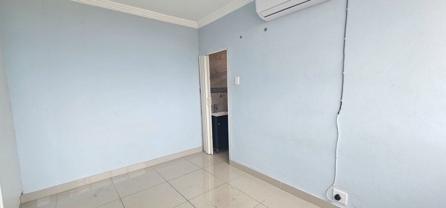 To Let 1 Bedroom Property for Rent in Essenwood KwaZulu-Natal