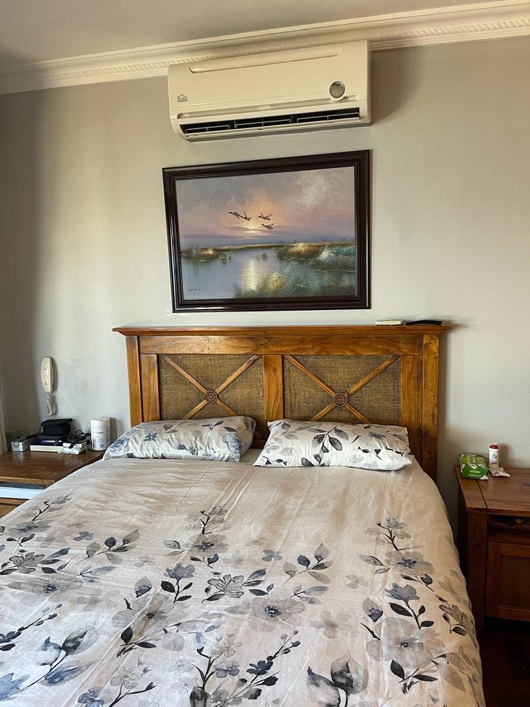 5 Bedroom Property for Sale in Treasure Beach KwaZulu-Natal