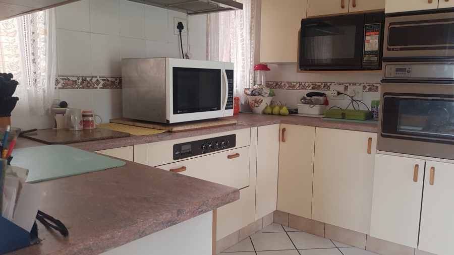 3 Bedroom Property for Sale in Uvongo Beach KwaZulu-Natal