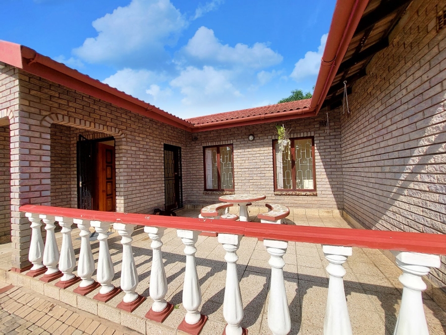 4 Bedroom Property for Sale in Padianager KwaZulu-Natal