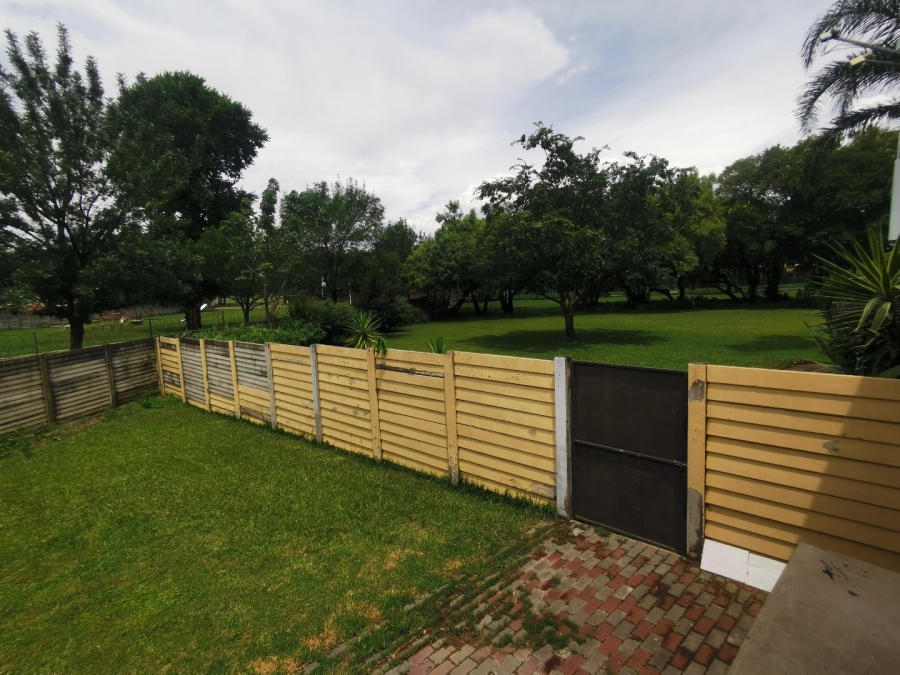 2 Bedroom Property for Sale in Huttenheights KwaZulu-Natal