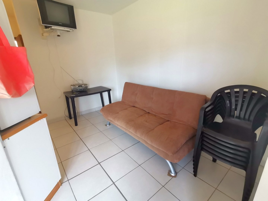 2 Bedroom Property for Sale in Uvongo Beach KwaZulu-Natal