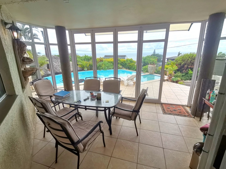 7 Bedroom Property for Sale in Manaba Beach KwaZulu-Natal