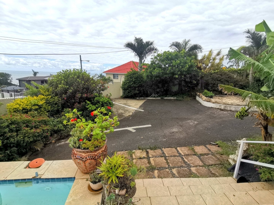 7 Bedroom Property for Sale in Manaba Beach KwaZulu-Natal