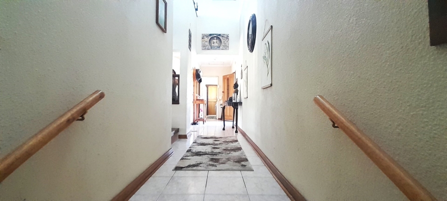 3 Bedroom Property for Sale in Amanzimtoti KwaZulu-Natal