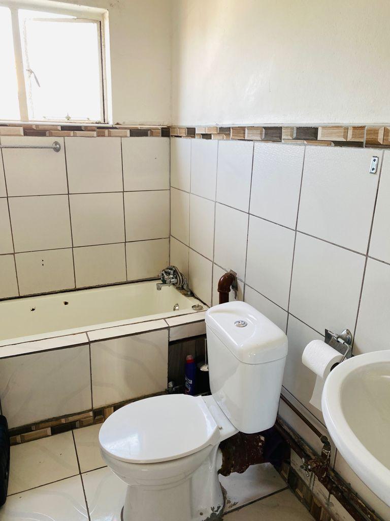 1 Bedroom Property for Sale in Glenwood KwaZulu-Natal