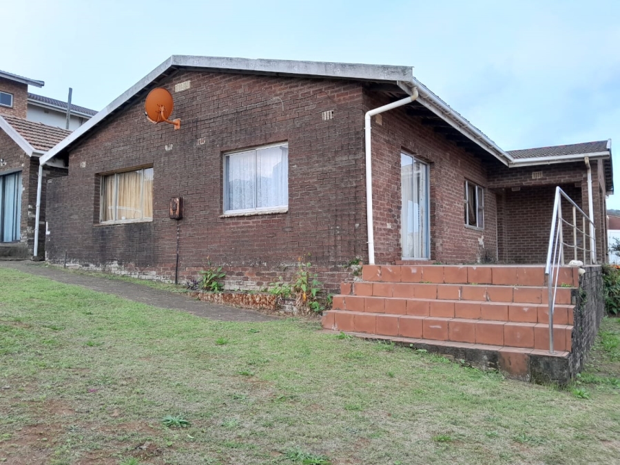 3 Bedroom Property for Sale in Treasure Beach KwaZulu-Natal