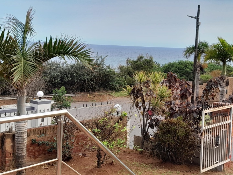 3 Bedroom Property for Sale in Treasure Beach KwaZulu-Natal