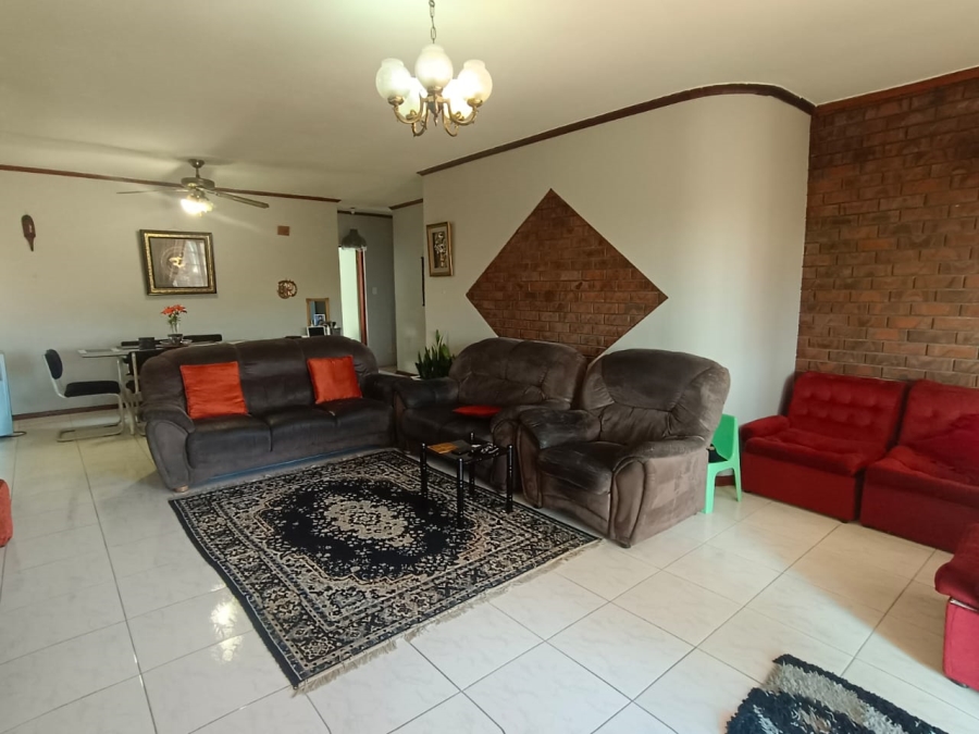 3 Bedroom Property for Sale in Burlington Heights KwaZulu-Natal