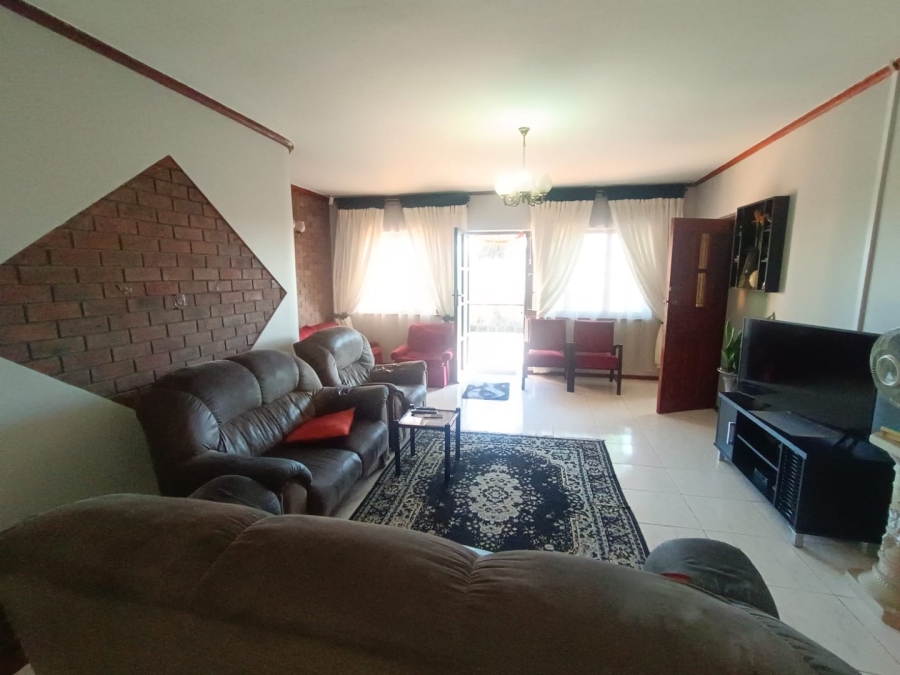 3 Bedroom Property for Sale in Burlington Heights KwaZulu-Natal