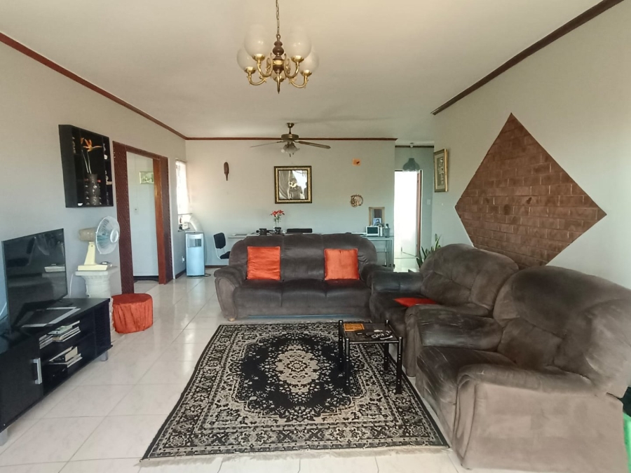 3 Bedroom Property for Sale in Burlington Heights KwaZulu-Natal