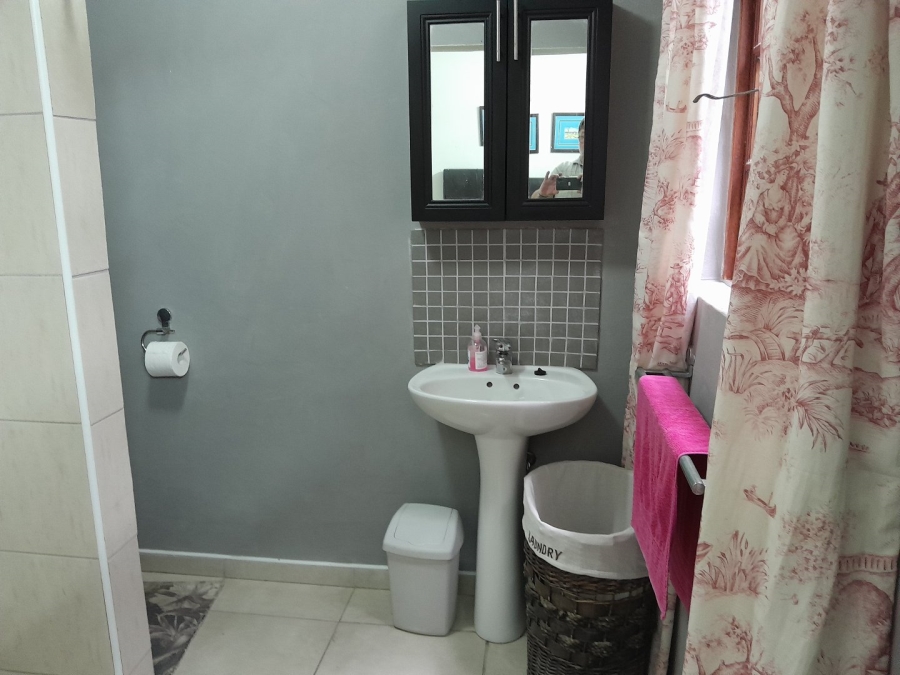 6 Bedroom Property for Sale in Scottburgh Central KwaZulu-Natal