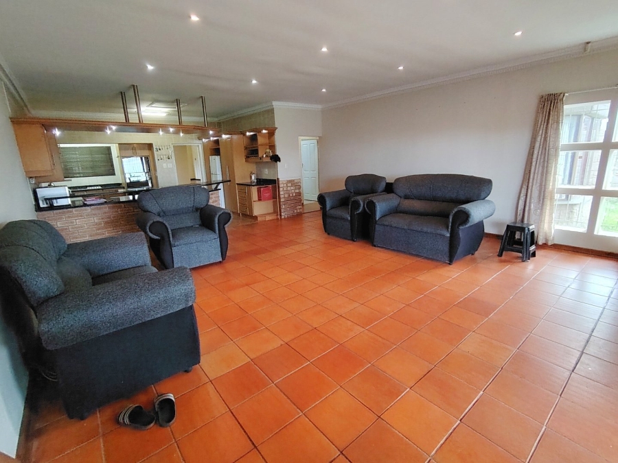 5 Bedroom Property for Sale in Shelly Beach KwaZulu-Natal