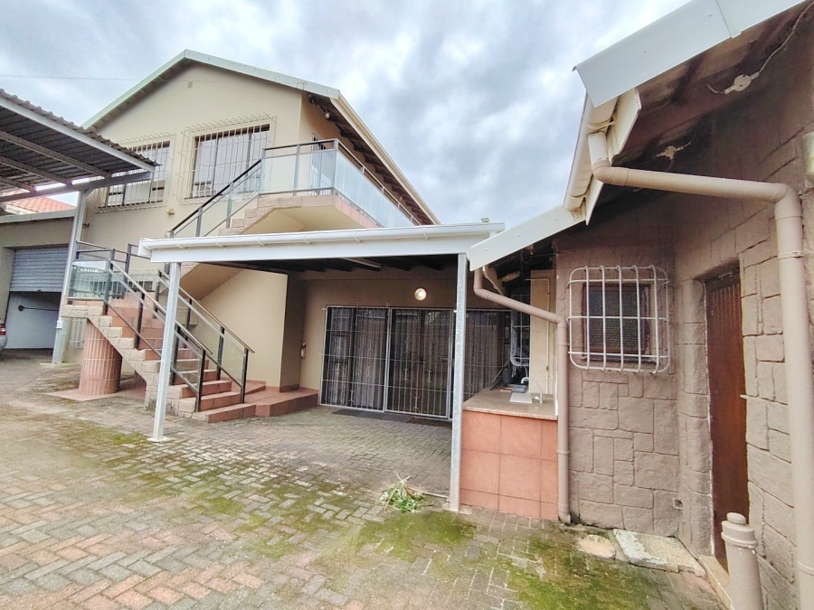 5 Bedroom Property for Sale in Shelly Beach KwaZulu-Natal